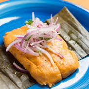 Tamal Especial de Pollo con Salsa criolla