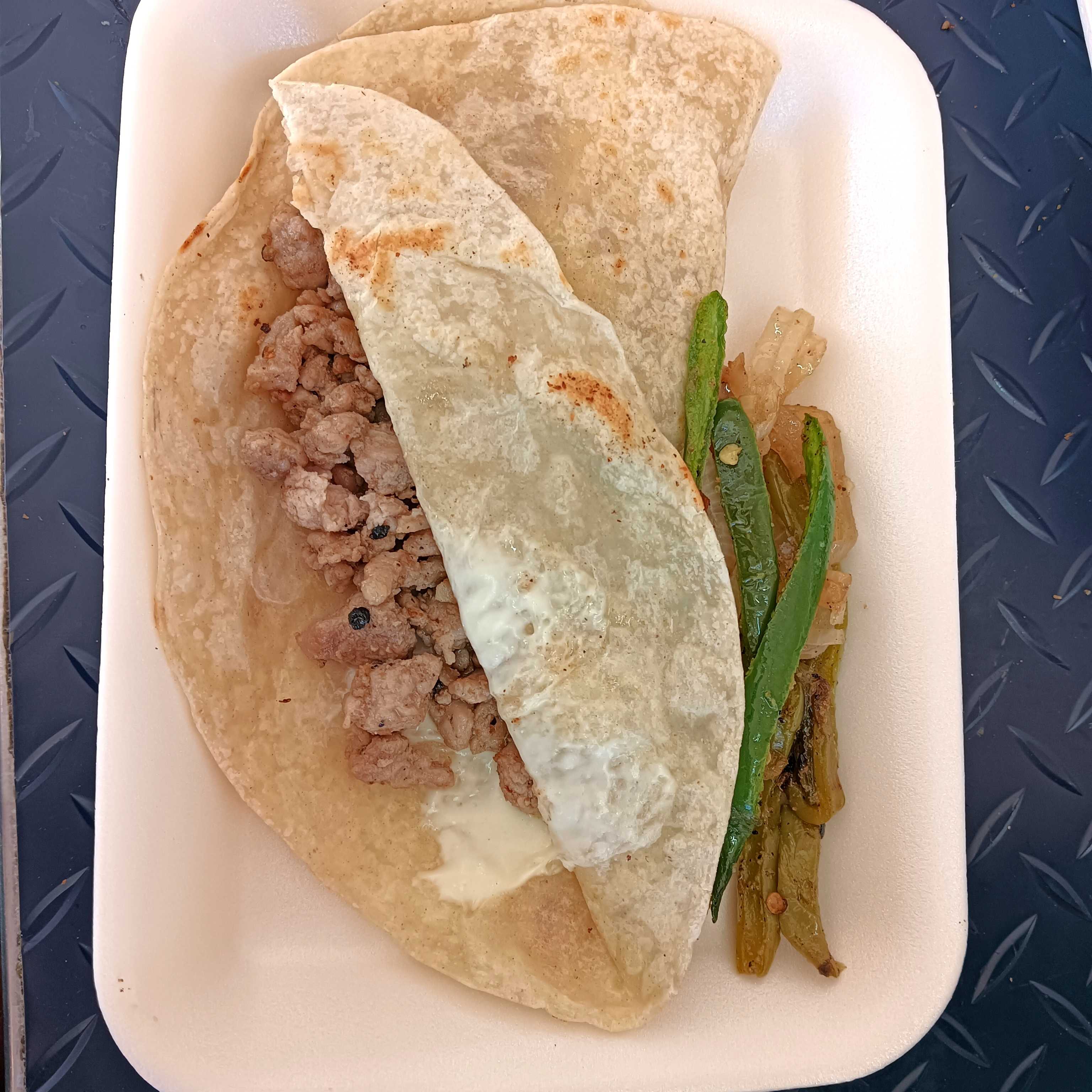 Quesadilla de Harina con Bisteck