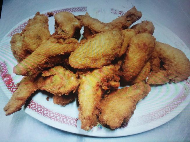 14 Alitas de Pollo Empanizado