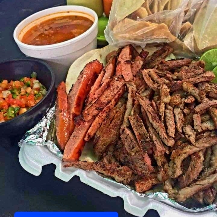 PARRILLADA 4 PERSONAS (1 PAPA CON CARNE)