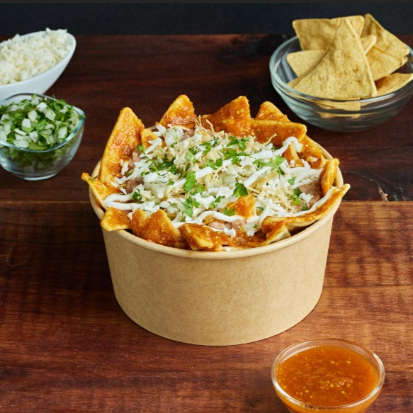 Chilaquiles Rojos con Guiso a Tu Elección