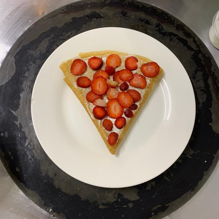 Crepa de Fresas con Lechera