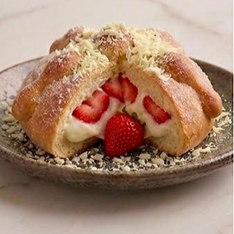 Mini Pan de Muerto Fresas con Crema