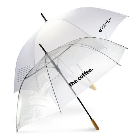 Inspirado nos guarda-chuvas japoneses. Transparente, com fibra de carbono que não entorna e cabo de bambu.