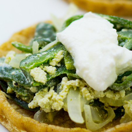 Sope con Rajas