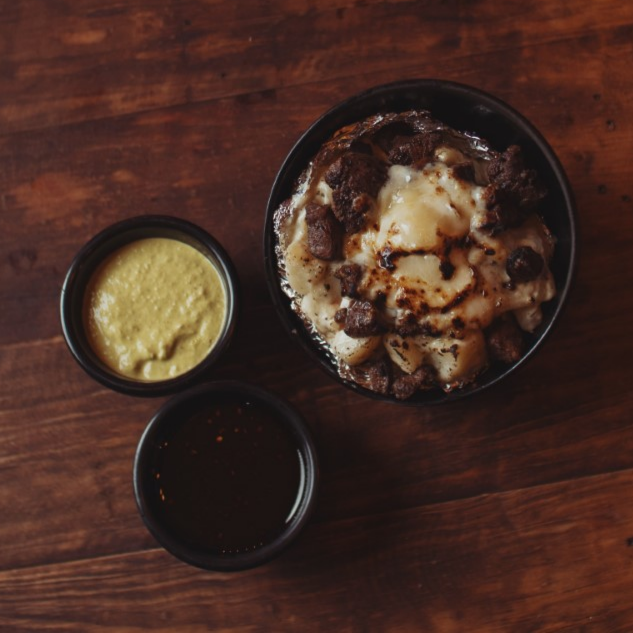 Papa con Queso y Asada