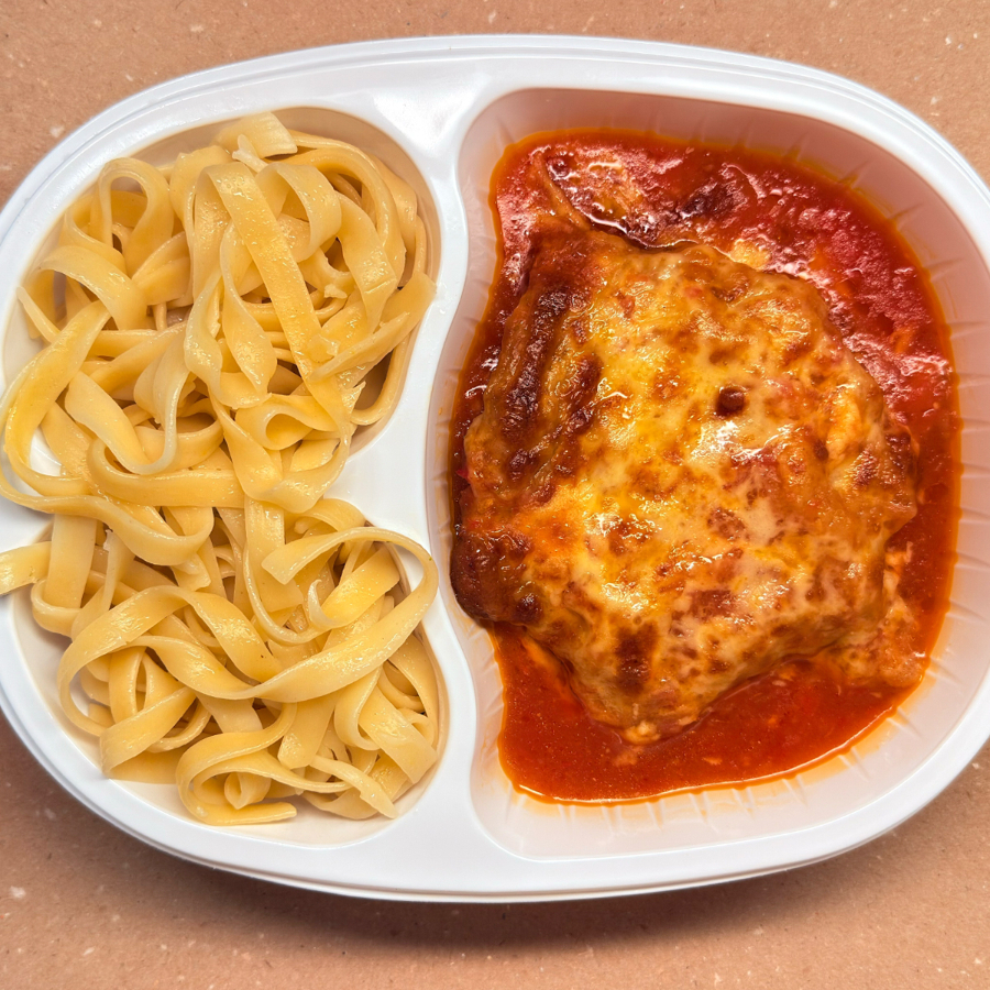Arroz ou Massa, 2 files de frango empanados com queijo e molho sugo