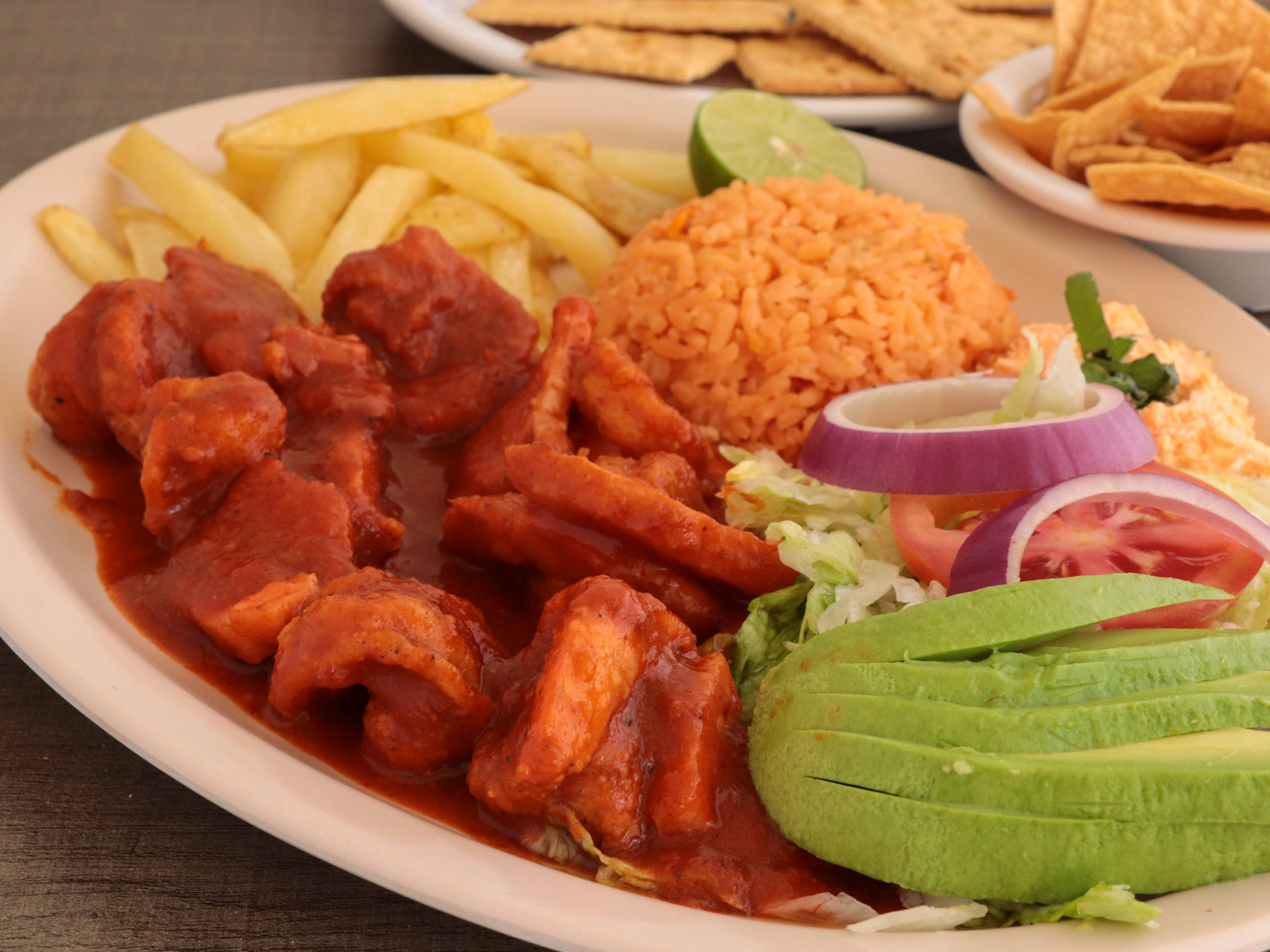 CAMARONES DIABLA CON TOCINO EN  SALSA DE CHIPOTLE