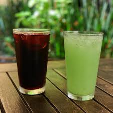 VASO DE AGUA JAMAICA O LIMON