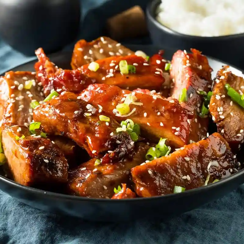 Costillitas de Cerdo en Salsa de Ajo Negro