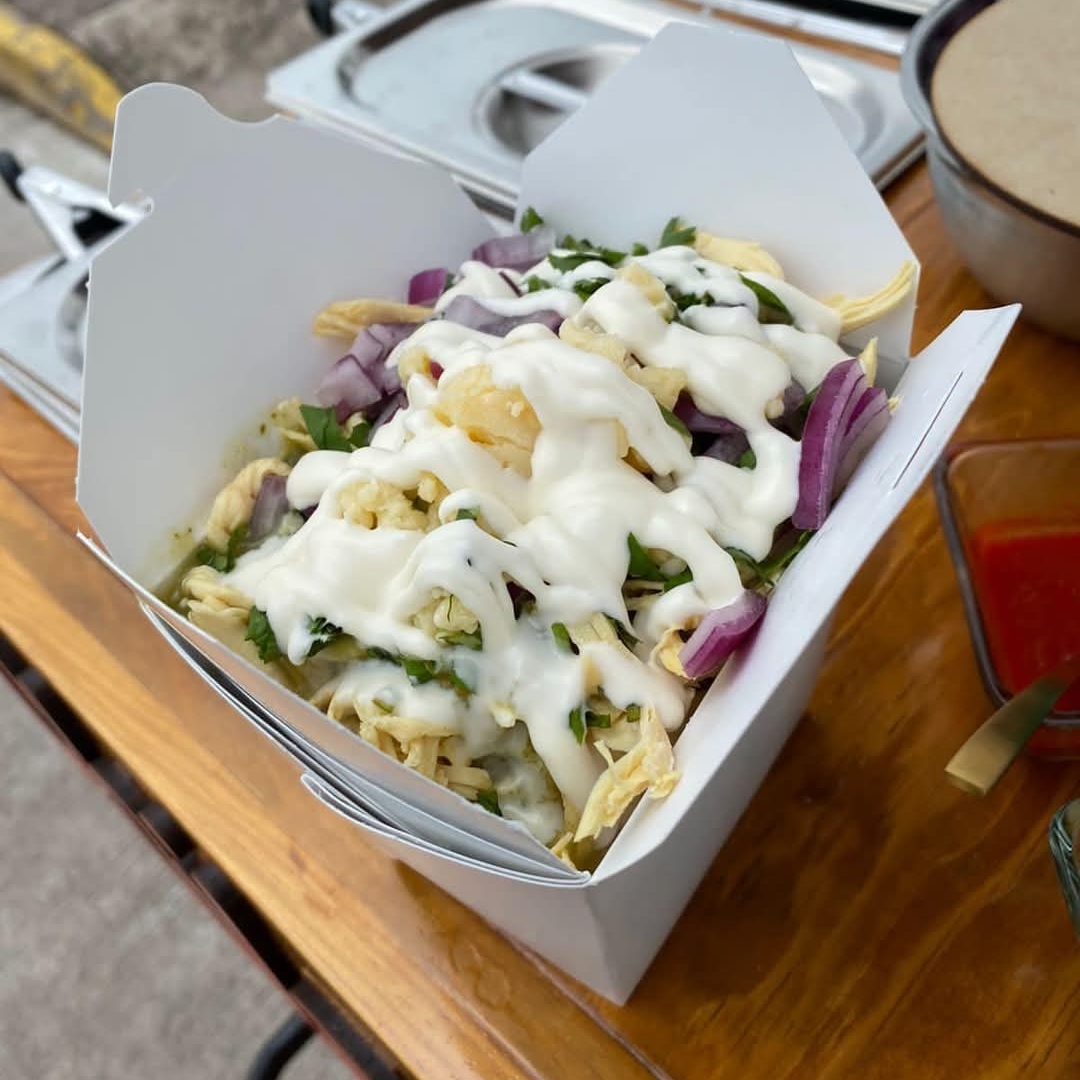 Chilakiles Verdes con Pollo