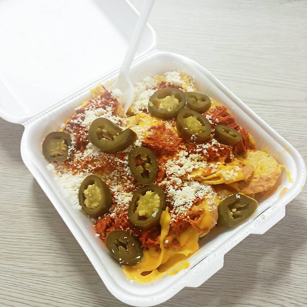 Nachos con Cochinita