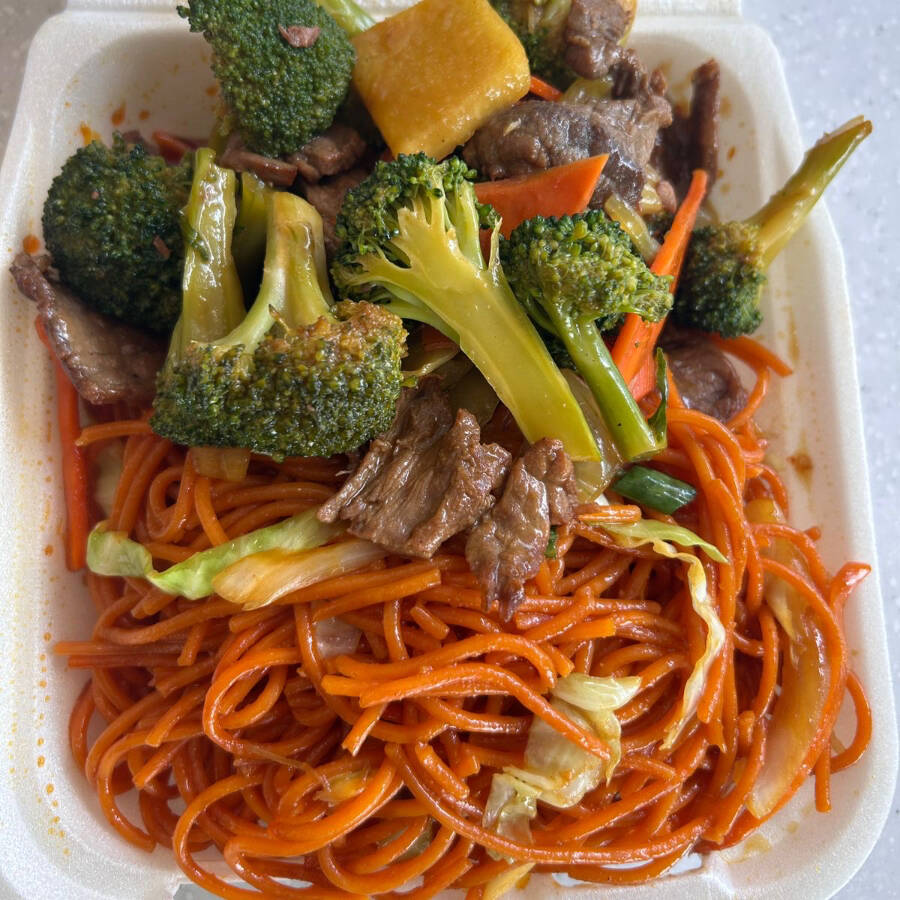 1 Guiso a Escoger: Porción Grande