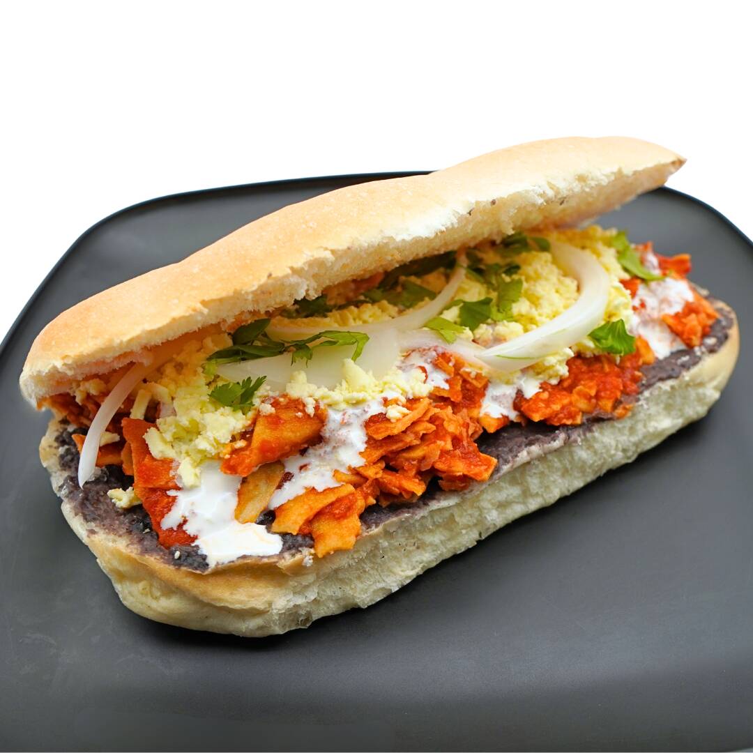 Torta de Chilaquiles Sencilla