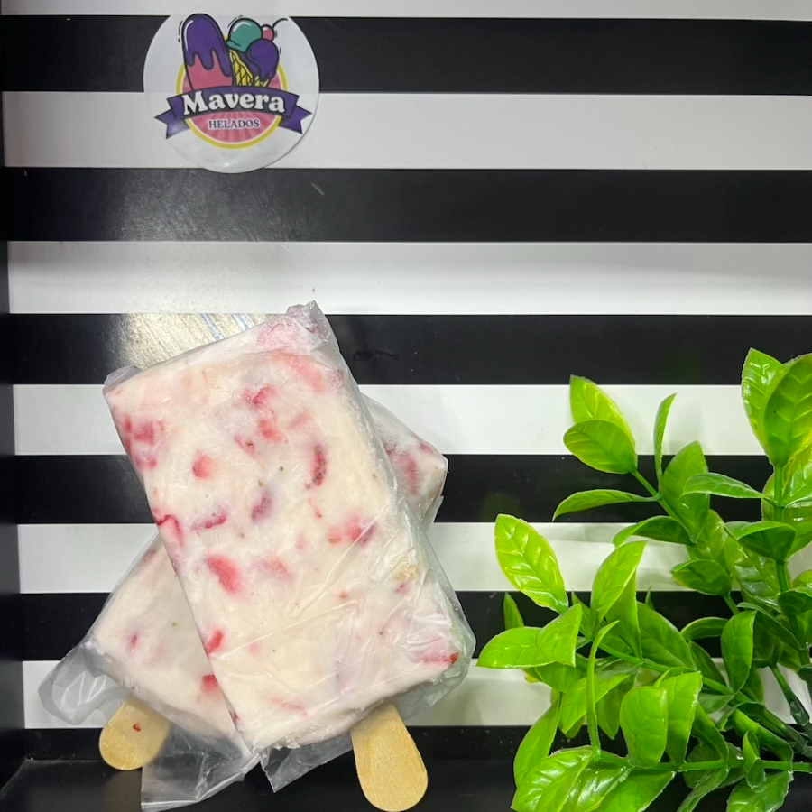 Paleta de Fresas con Crema