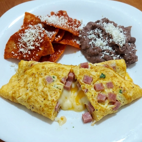 Omelette con Queso y Jamón