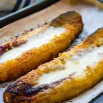 PLATANO MADURO CON QUESO