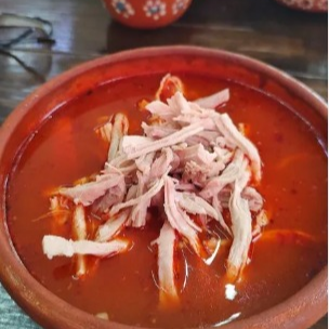 Pozole Rojo Chico de Cerdo Medio Litro