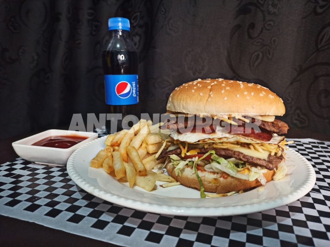 Combo Hamburguesa Super de la Casa.