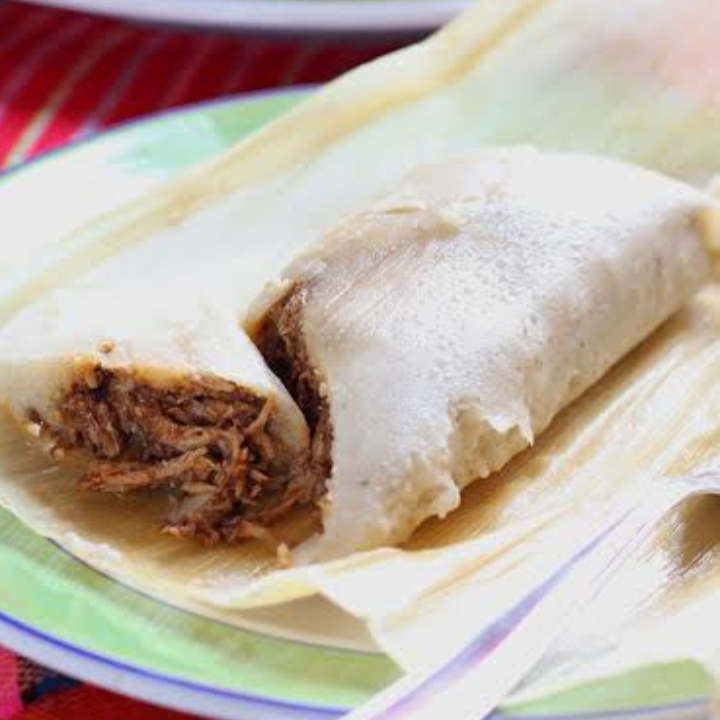 Tamal de Mole con Pollo