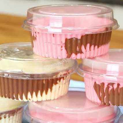 Mousse super cremoso e leve, com o sabor doce e irresistível dos morangos frescos. Uma sobremesa perfeita para adoçar qualquer momento do dia, prática e deliciosa!