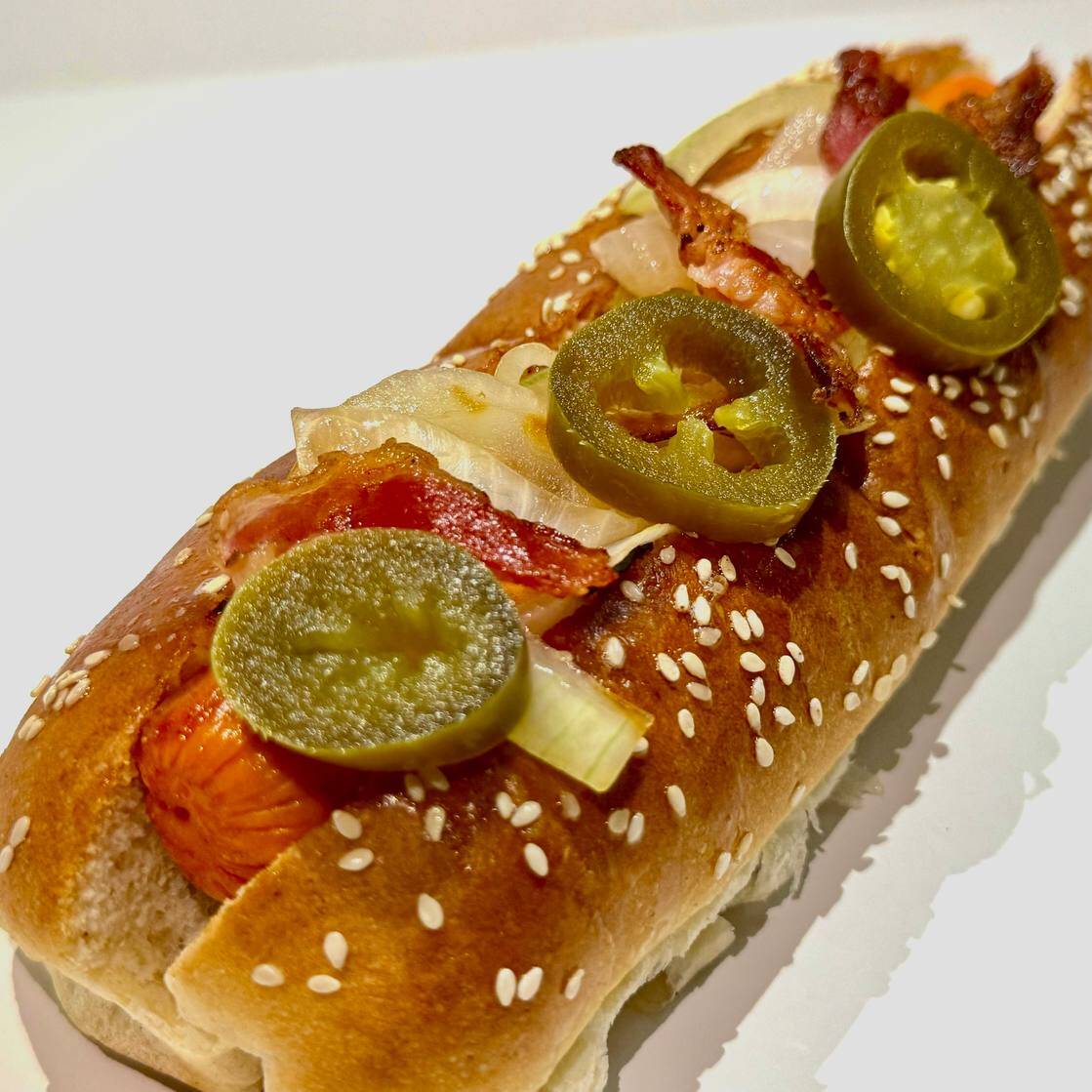 GRAN DANÉS DE JALAPEÑO CON CHEDDAR