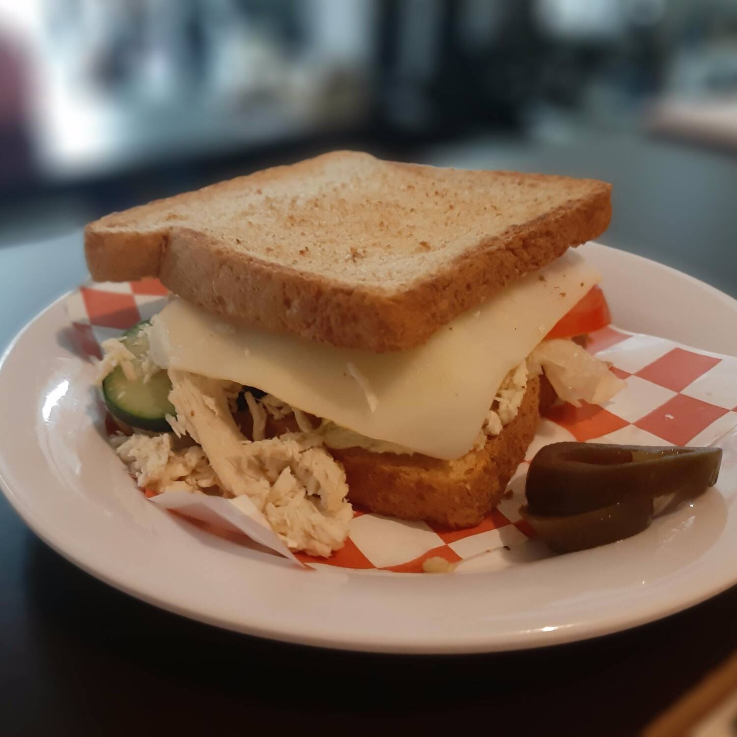Sándwich de pechuga de pollo
