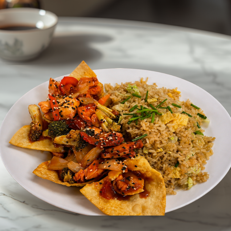 Pollo Kam Lu Wantan con Chaufa