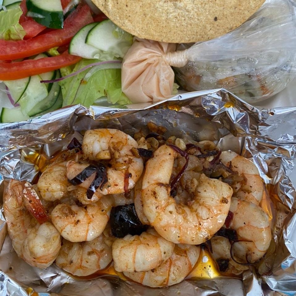 Camarones al Ajillo