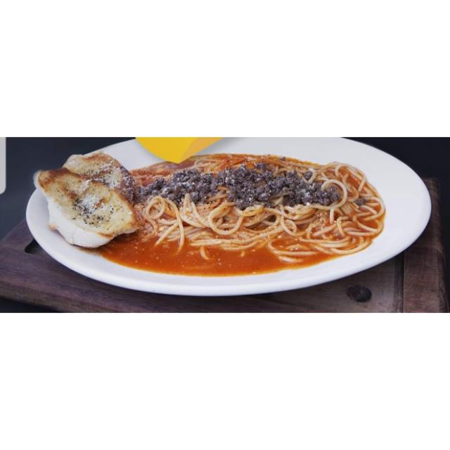 ESPAGUETTI A LA BOLOGNESA
