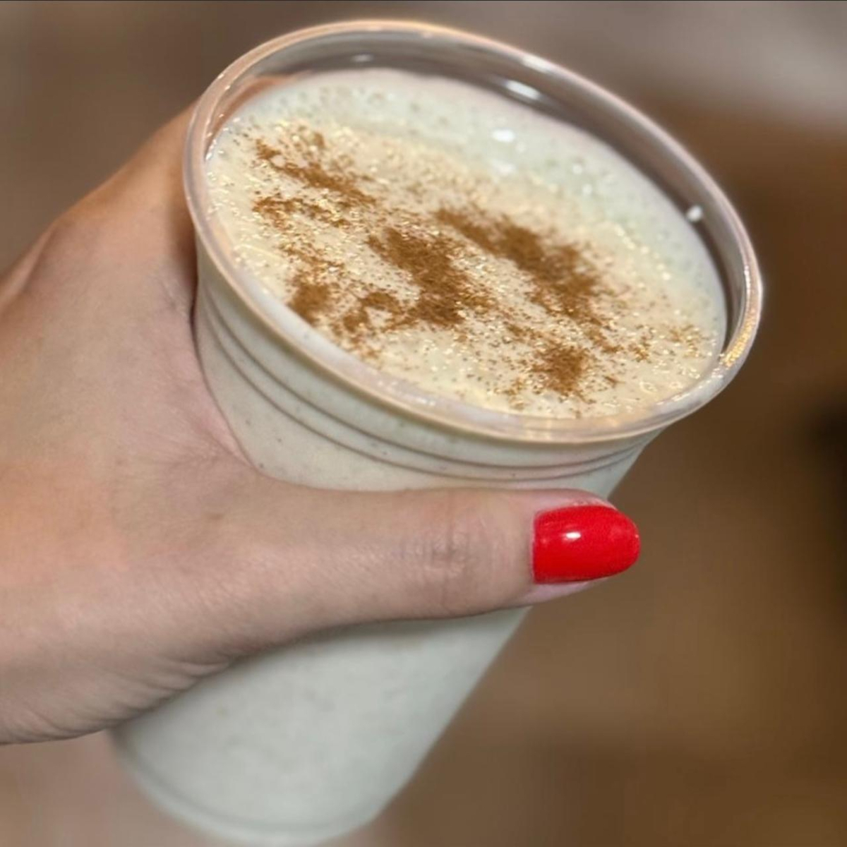 Vitamina digestiva de banana com aveia, linhaça e canela.