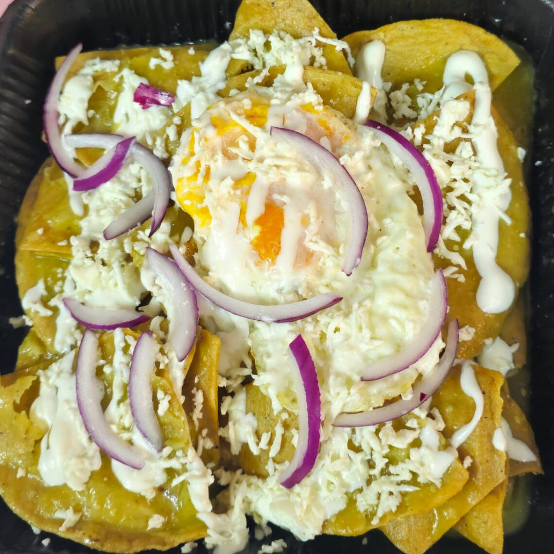 Chilaquiles Verdes con Huevo