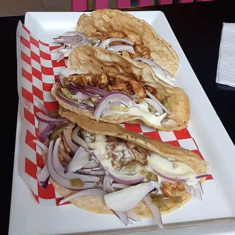 taco de polllo salsa BBQ