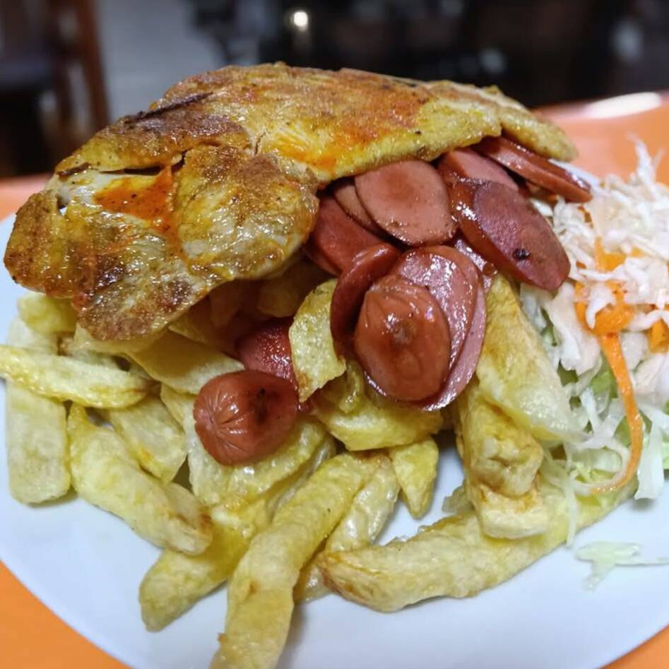 Salchi Filete + Ensalada