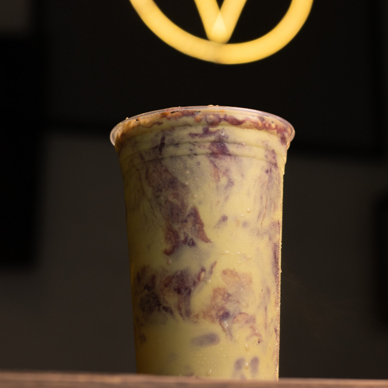 Açaí Trufado Creme de Pistache. Acompanha: Nosso delicioso açaí, com creme de pistache, leite em po e castanha de amendoim.