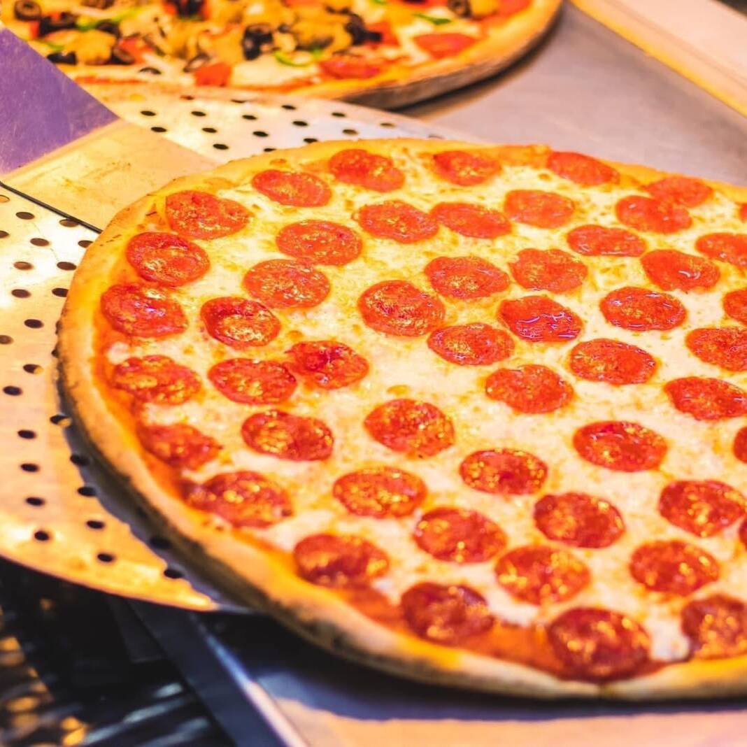 Pizza Extra Grande 19" Pepperoni