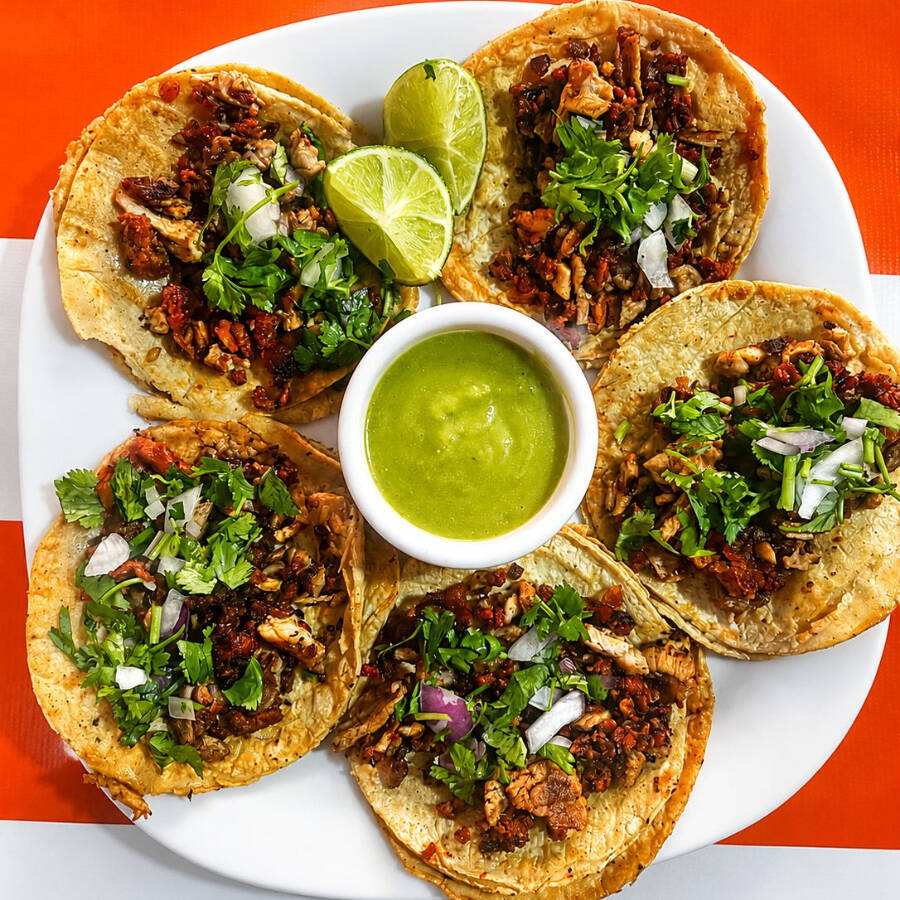 Orden de tacos bistec y chorizo (5 pzs)