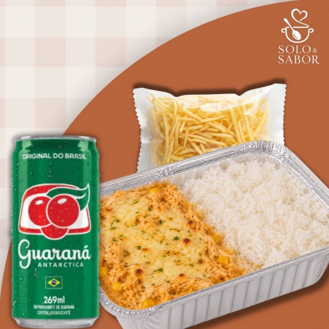 Fricassê de frango cremoso, com temperos naturais, acompanhado de arroz branco e batata palha à parte + refrigerante lata palito. Marmita com aprox. 350g.