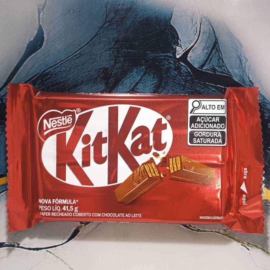 KitKat Chocolate ao Leite 41,5g
O clássico KitKat com camadas de wafer crocante cobertas por delicioso chocolate ao leite Nestlé. A combinação perfeita de crocância e sabor para uma pausa irresistível a qualquer hora do dia.
Peso: 41,5g.
