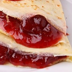Crepa de Mermelada de Fresa con Queso Philadelphia