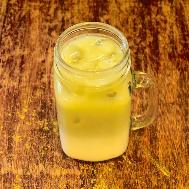 Matcha latte frío 16oz (473ml)
