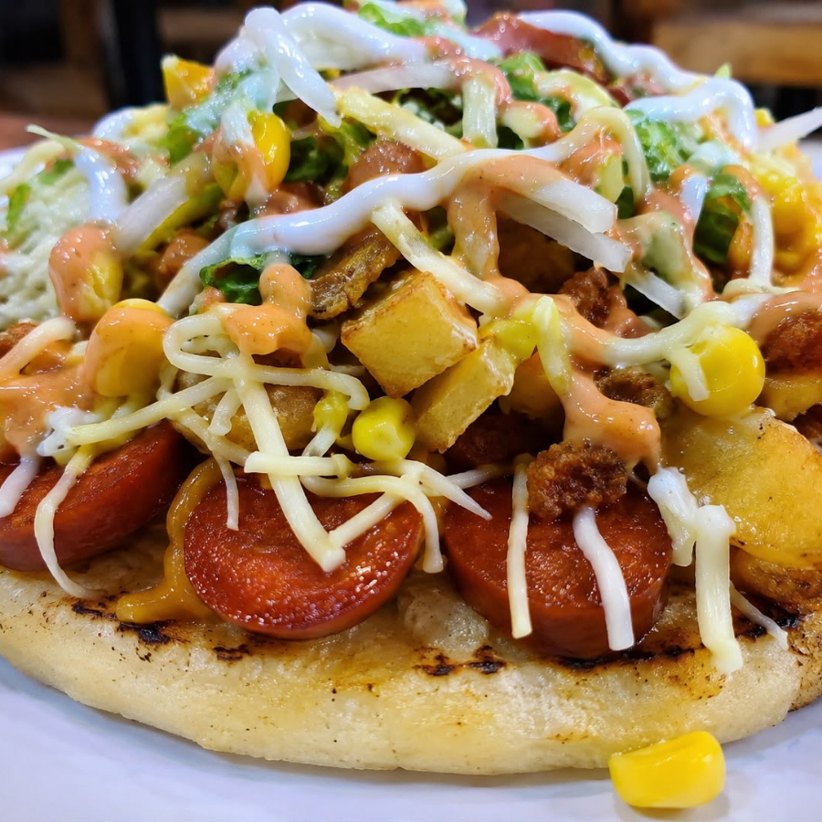 AREPA DESTAPADA DE CHORIZO
