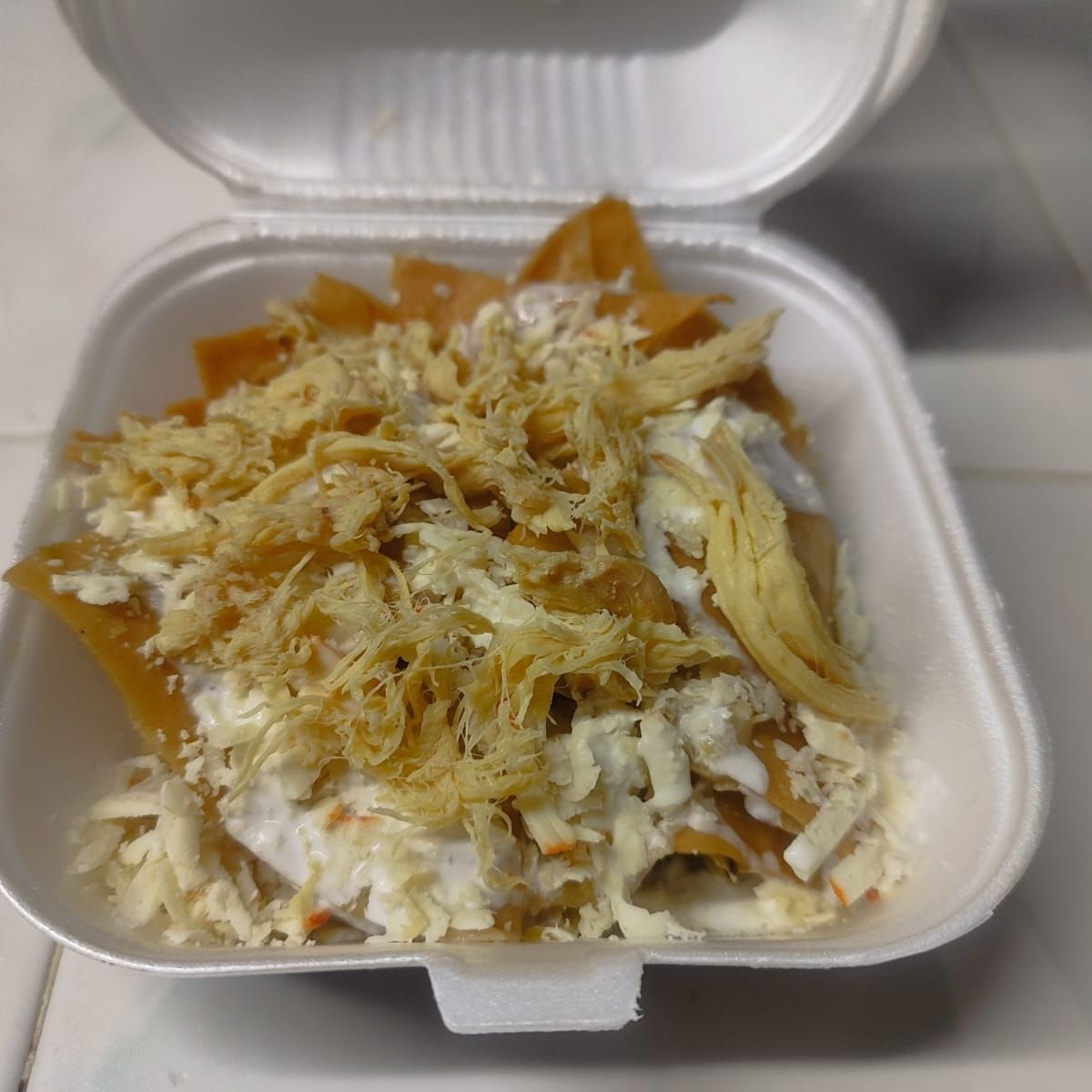 Chilaquiles Rojos con Pollo CH