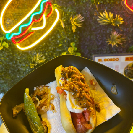 HOTDOG CON CARNE