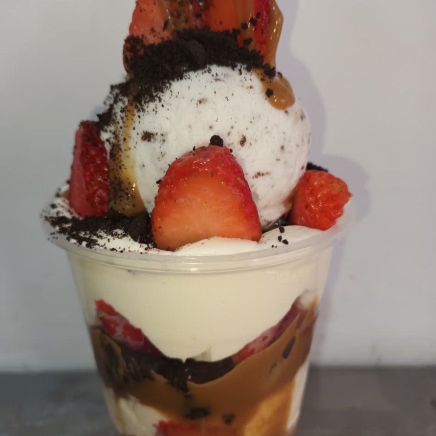 FRESAS CON CREMA Y HELADO EDICCION ESPECIAL