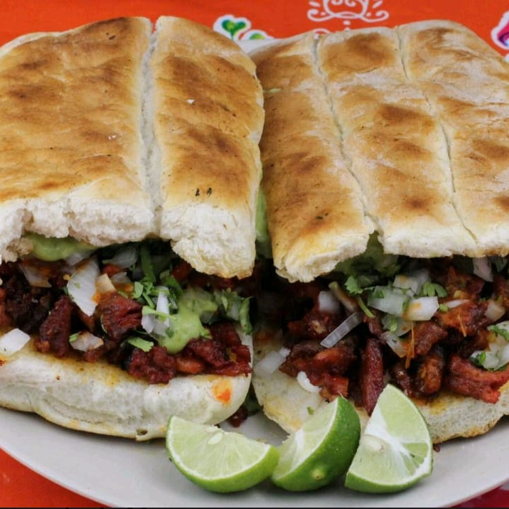 2 Tortas de Adobada