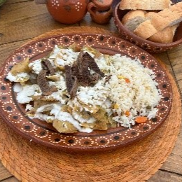 Chilaquiles Verdes con Complemento a Elegir