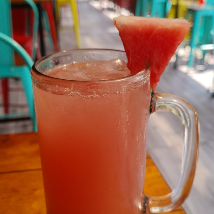 Agua Sandia con Limón con Hierbabuena Grande