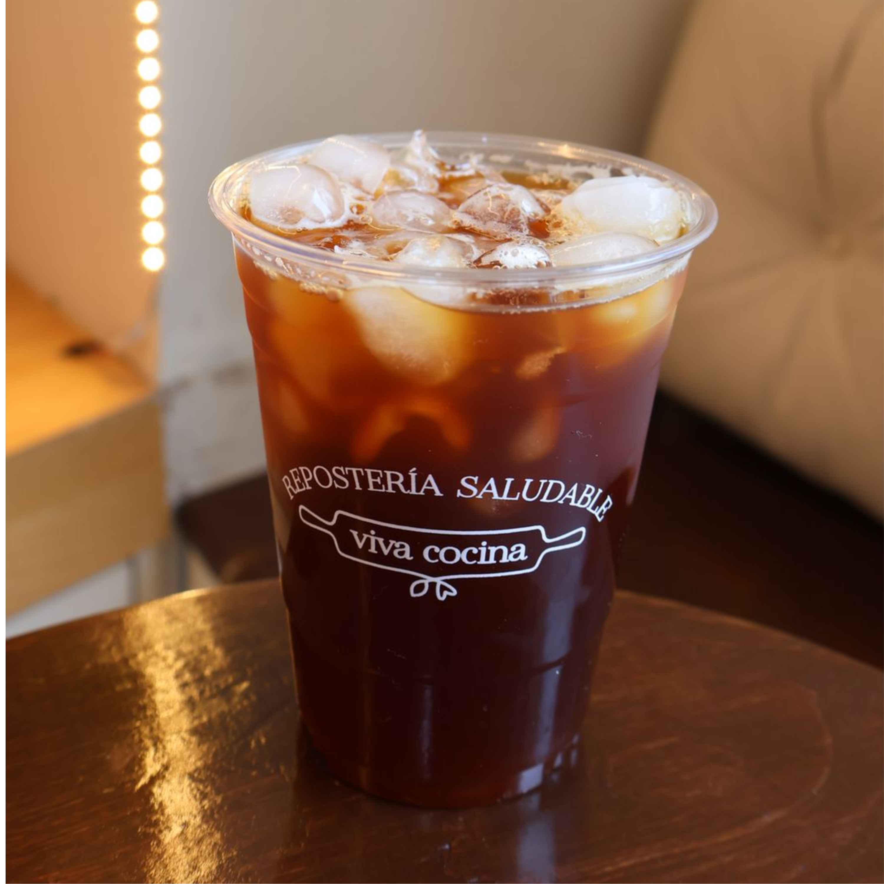 AMERICANO EN LAS ROCAS