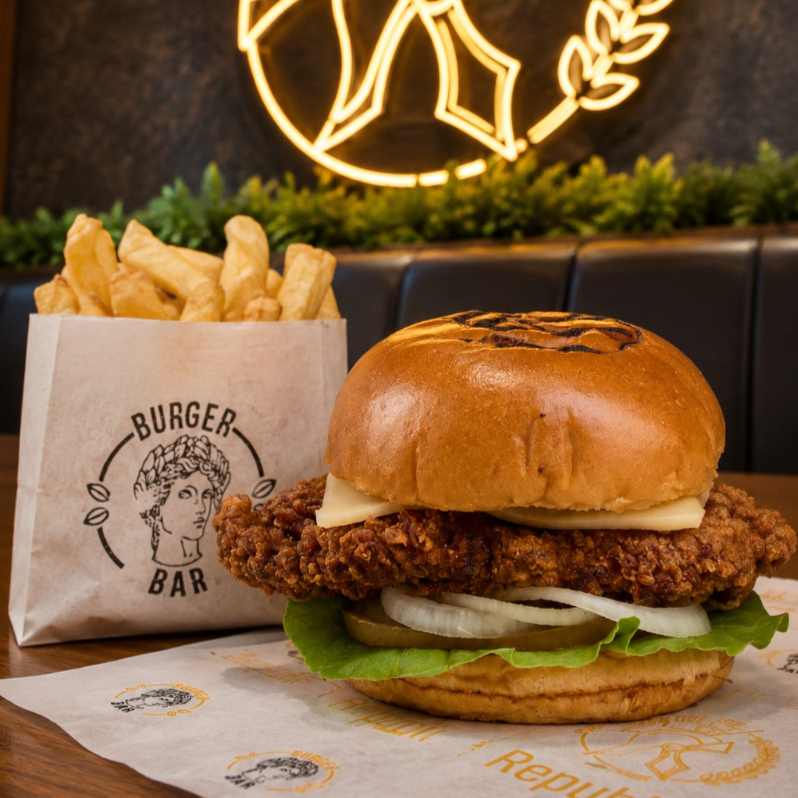 Republic de Pollo + Papas